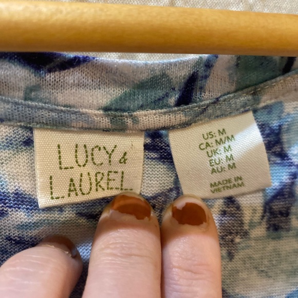 Lucy & Laurel 100% linen sleeveless top. Floral/botanical. White/blue. Medium. - Picture 3 of 9
